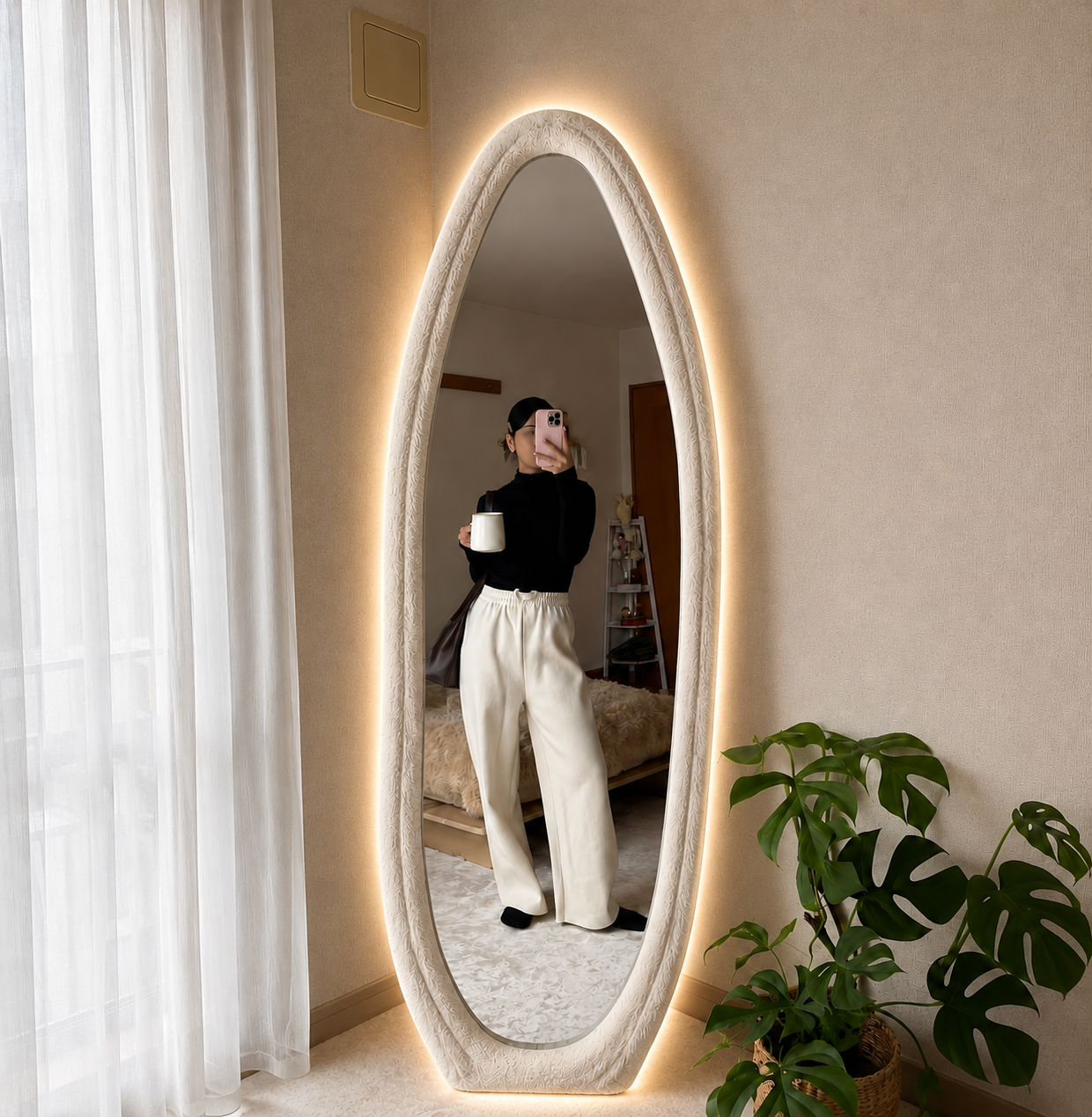 LED Arcelle Oval Boucle Mirror