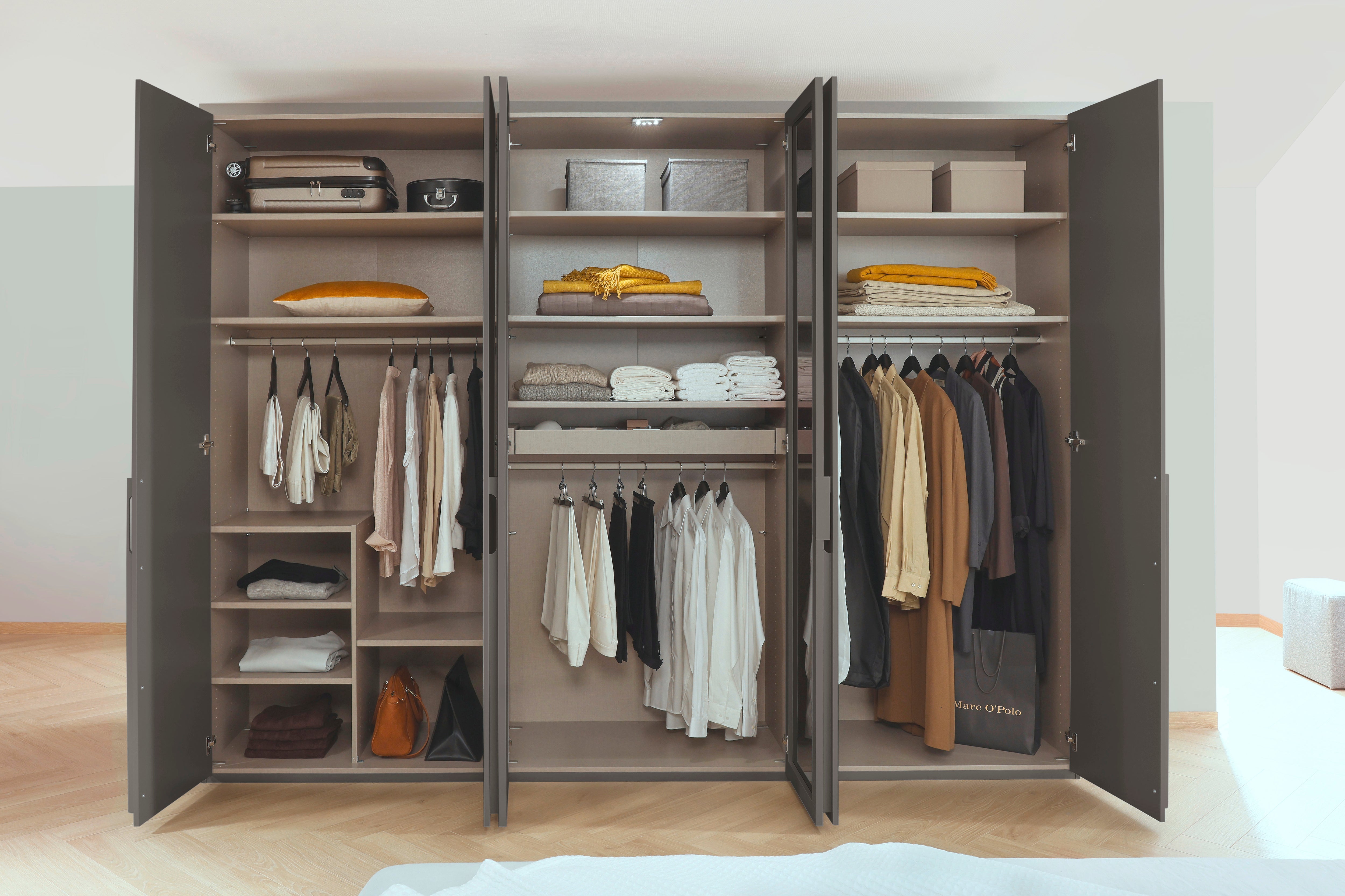 Rauch Skat Shine 6 Door hinged Wardrobe