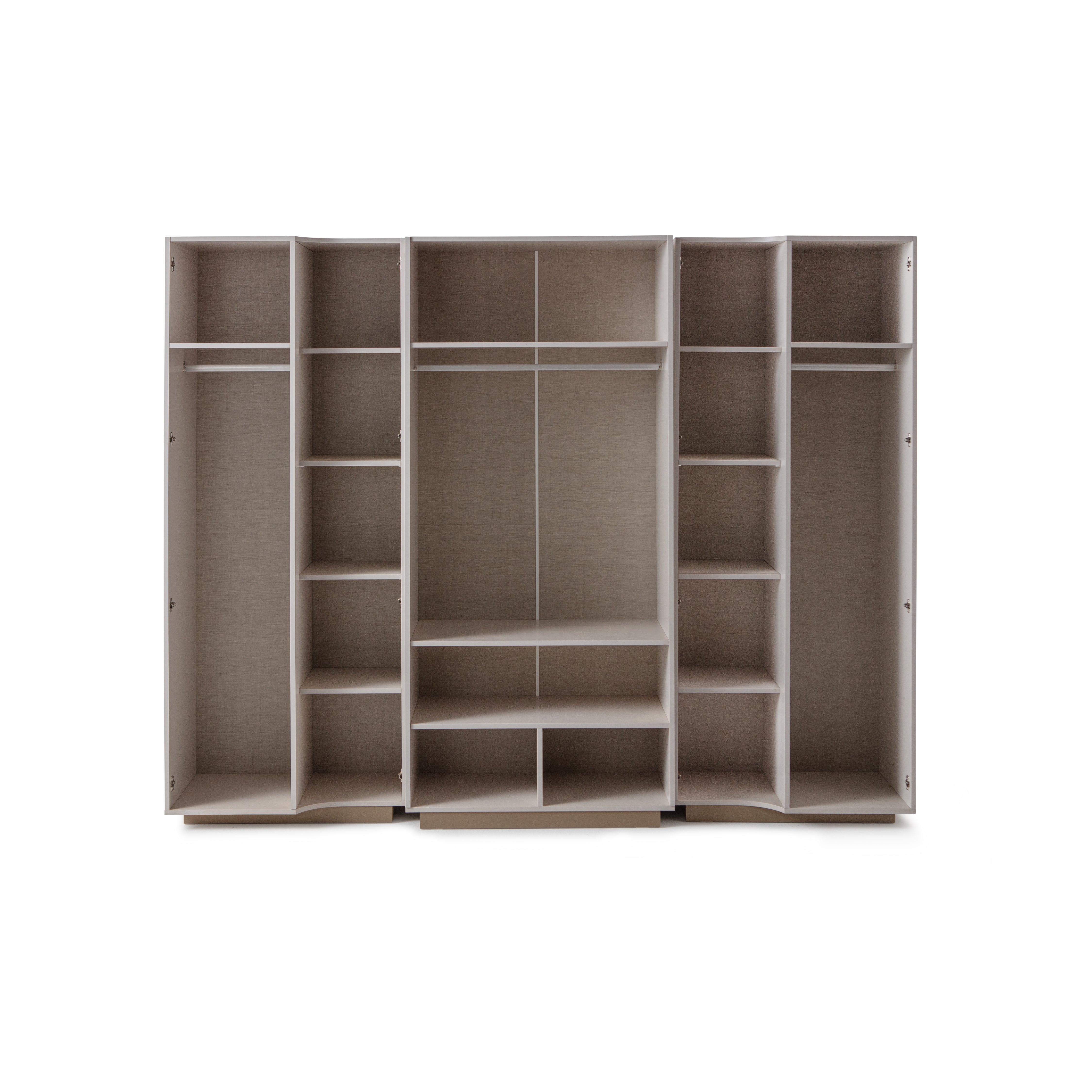 Diva Wardrobe