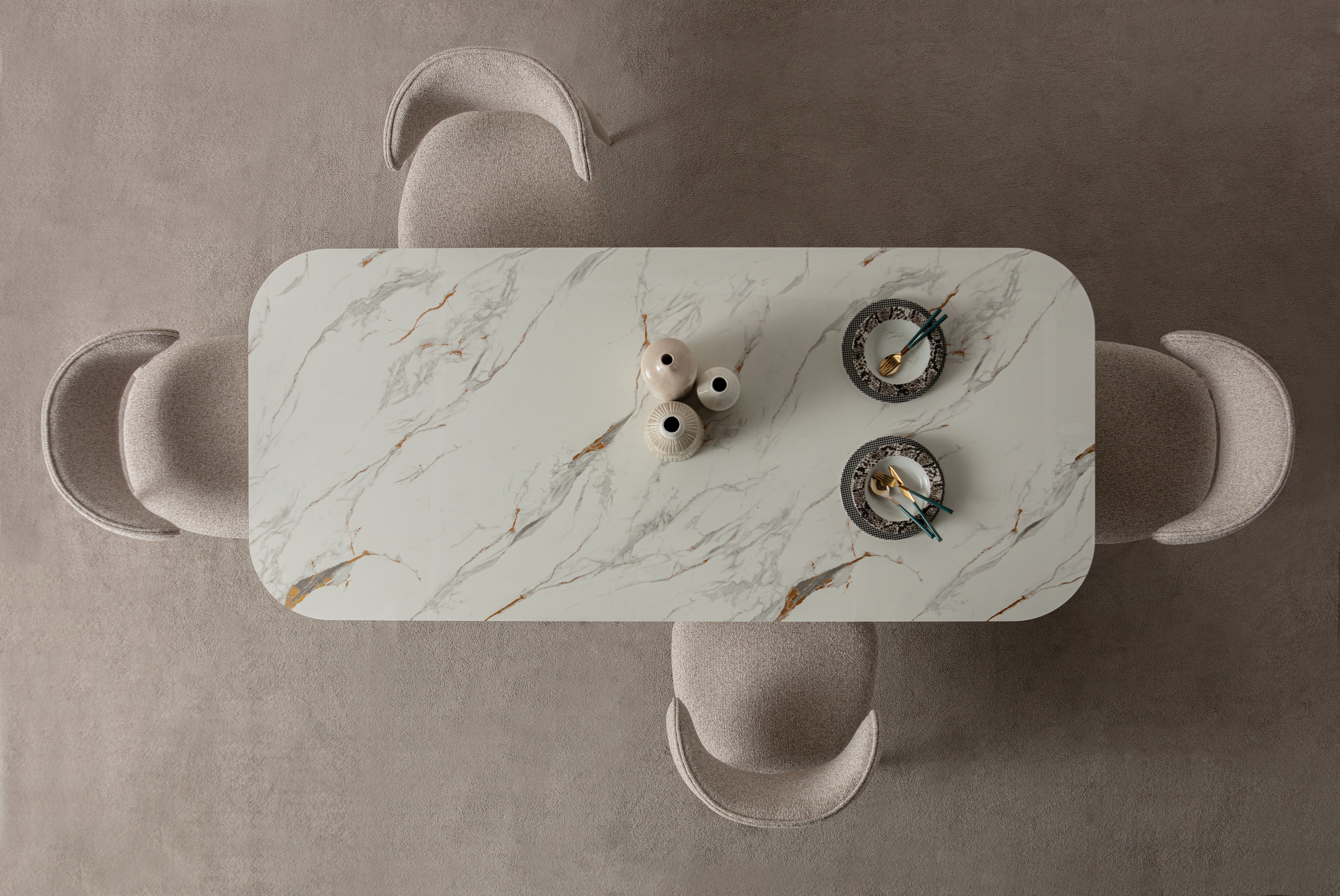 MiLAS Dining Table