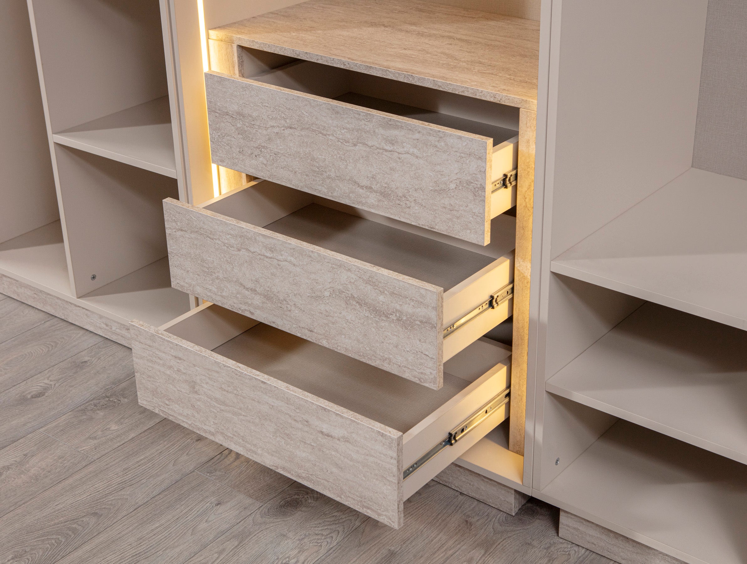 İNCİ GRUP wardrobe