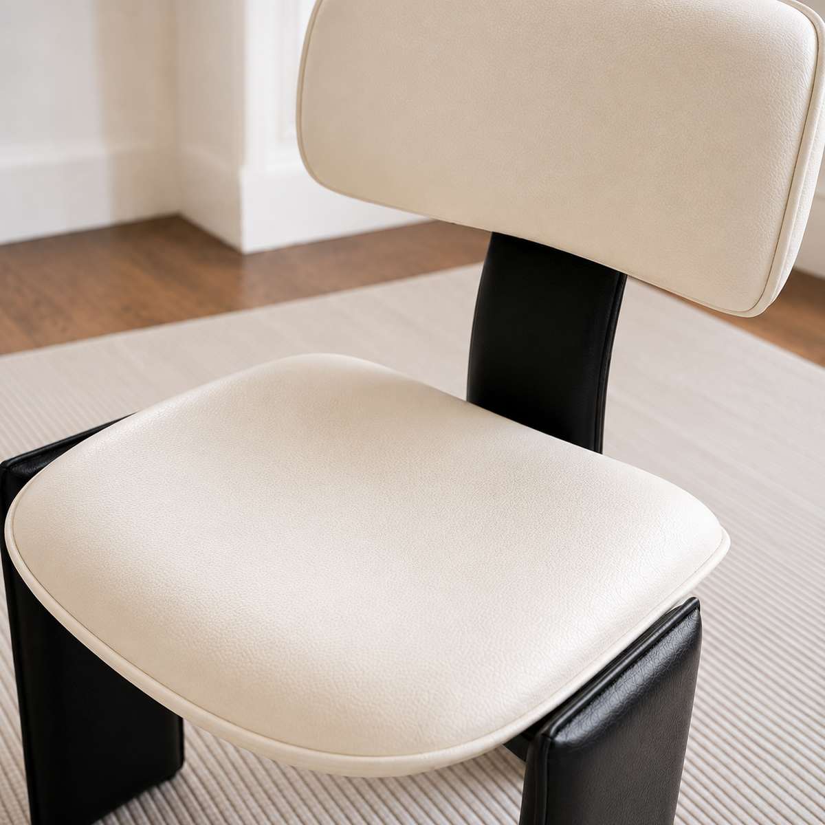 Dining chair White leather with black leather
