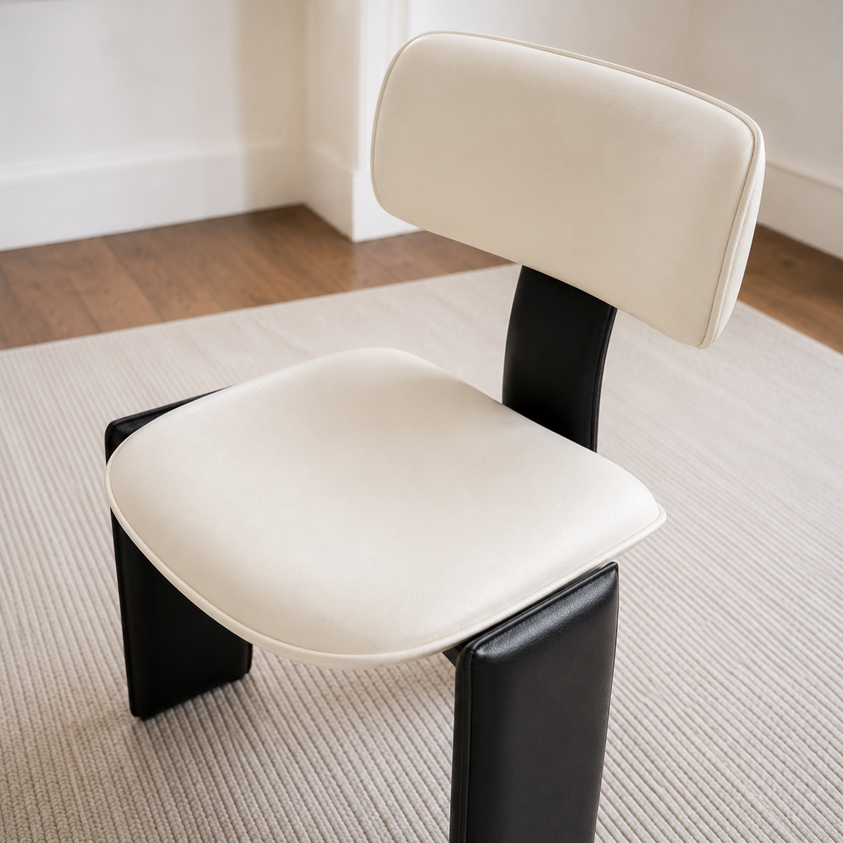 Dining chair White leather with black leather