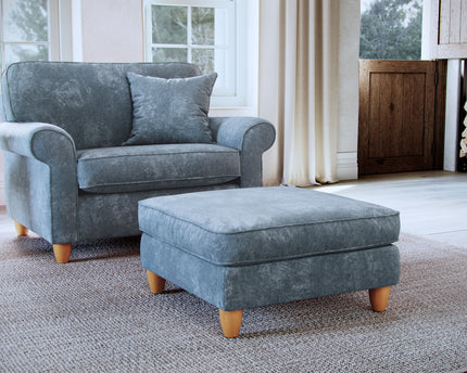 Model 33 1-Seater Sofa – Comfortable Single Chair with 8 Color Variations