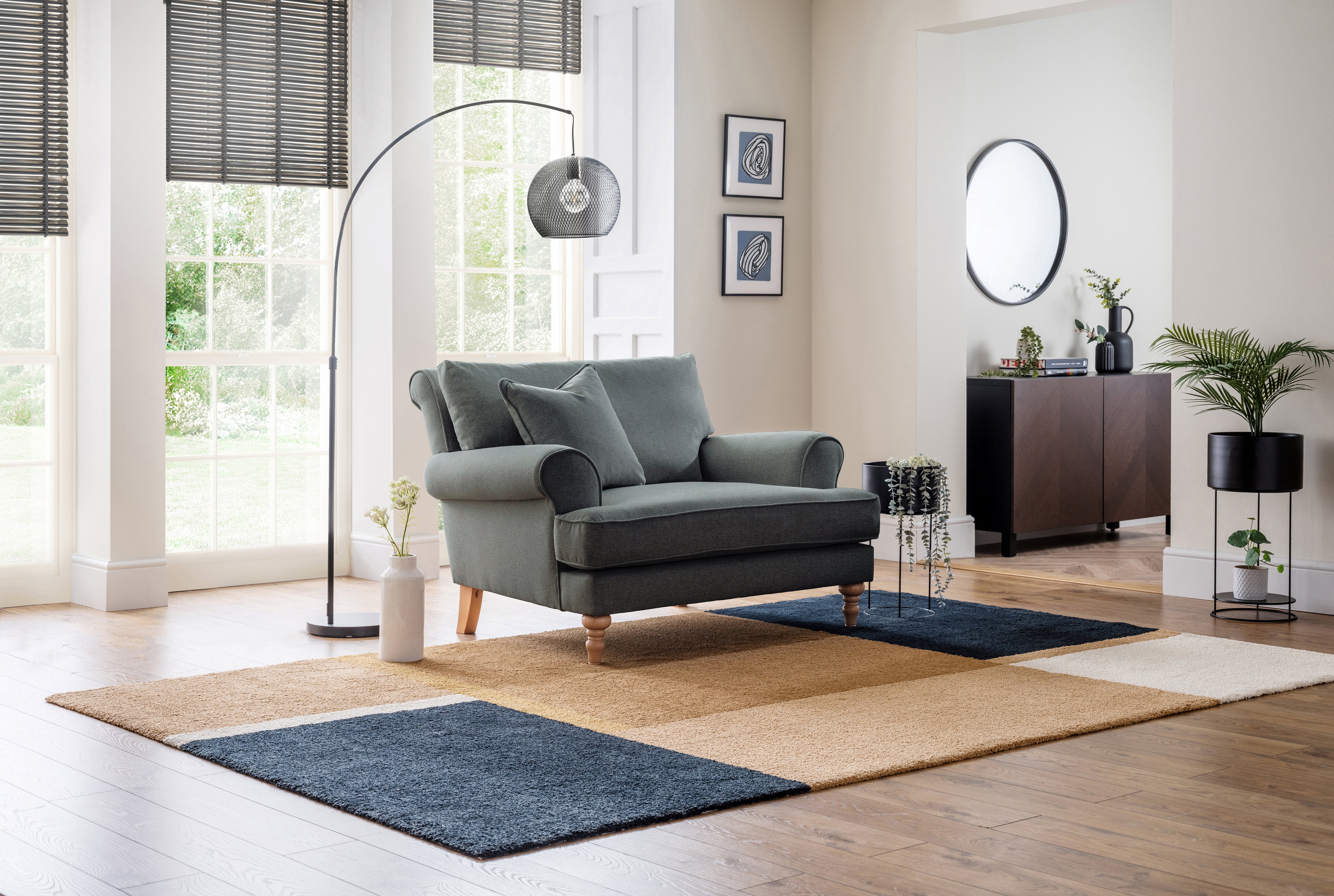 Model 32 1-Seater Sofa – Elegant Single Seat Chair with 8 Color Variations