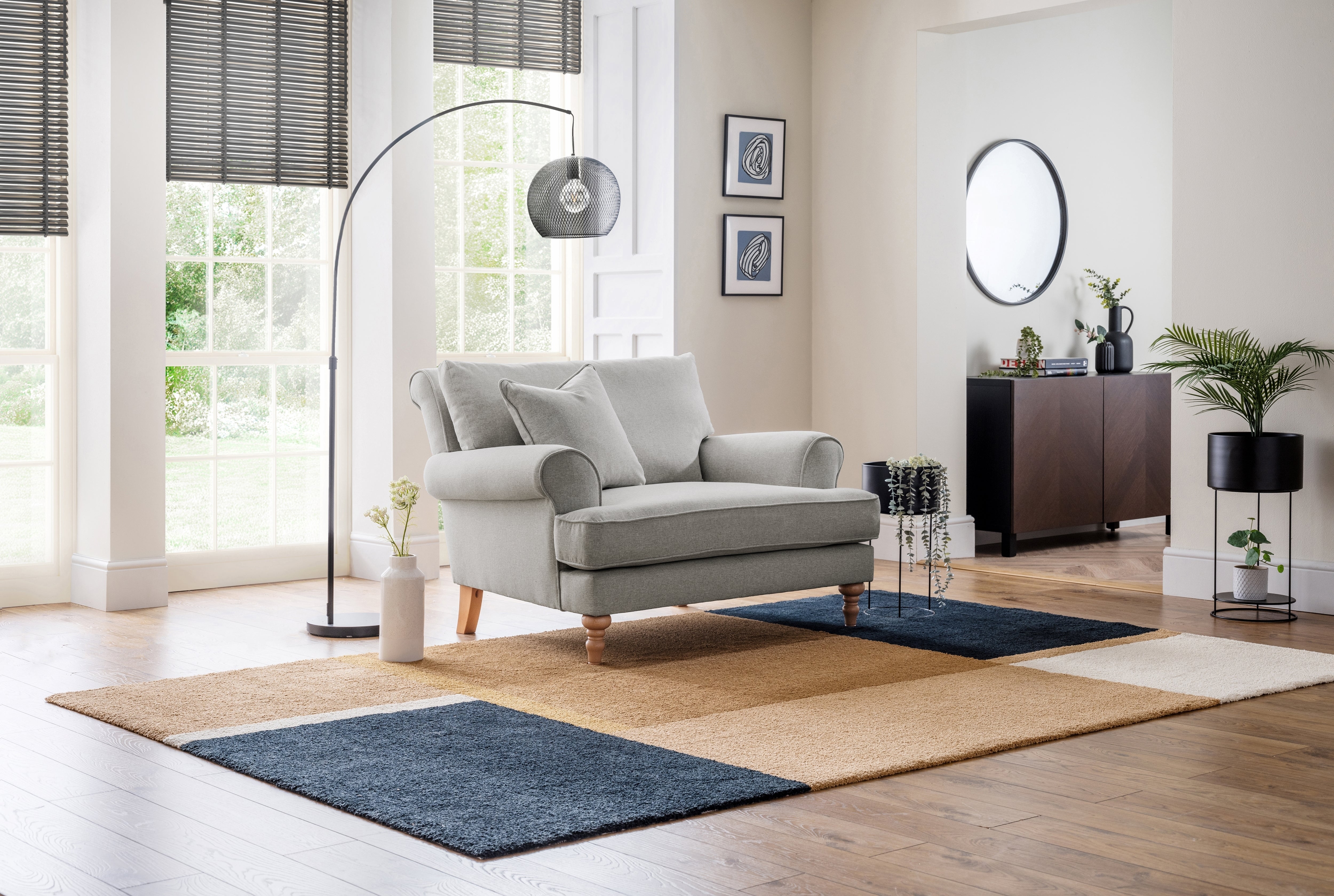 Model 32 1-Seater Sofa – Elegant Single Seat Chair with 8 Color Variations