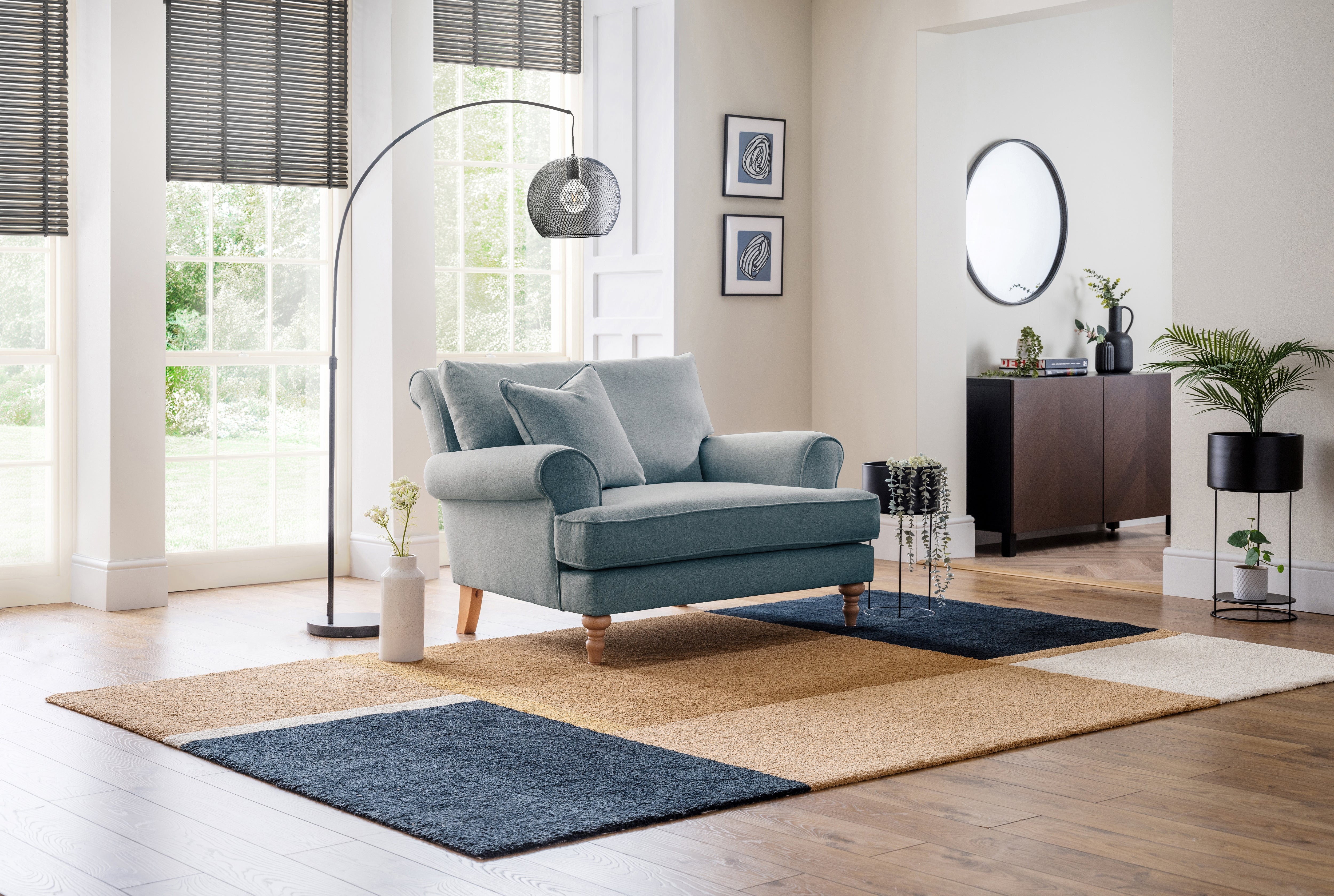 Model 32 1-Seater Sofa – Elegant Single Seat Chair with 8 Color Variations