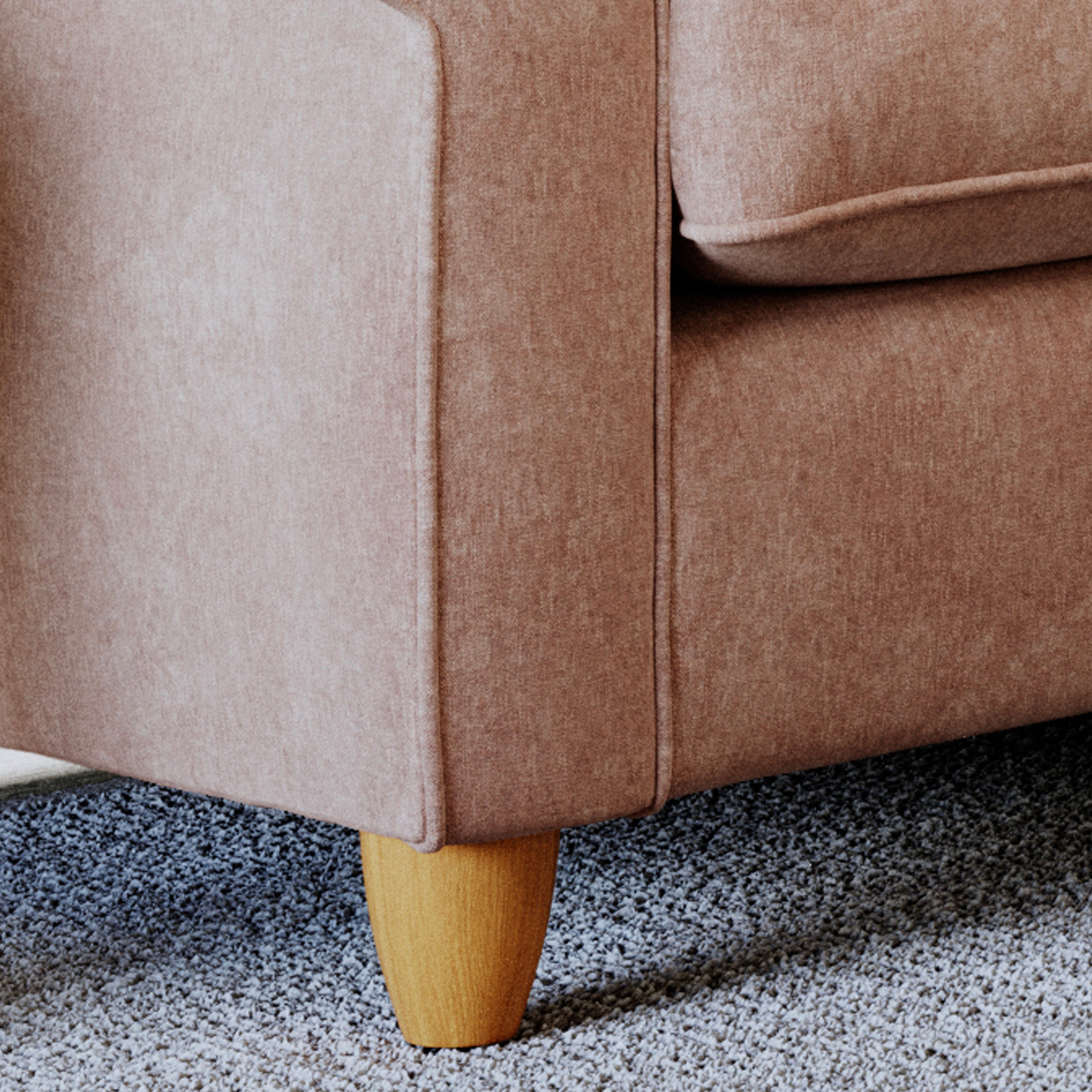 Model 33 1-Seater Sofa – Comfortable Single Chair with 8 Color Variations