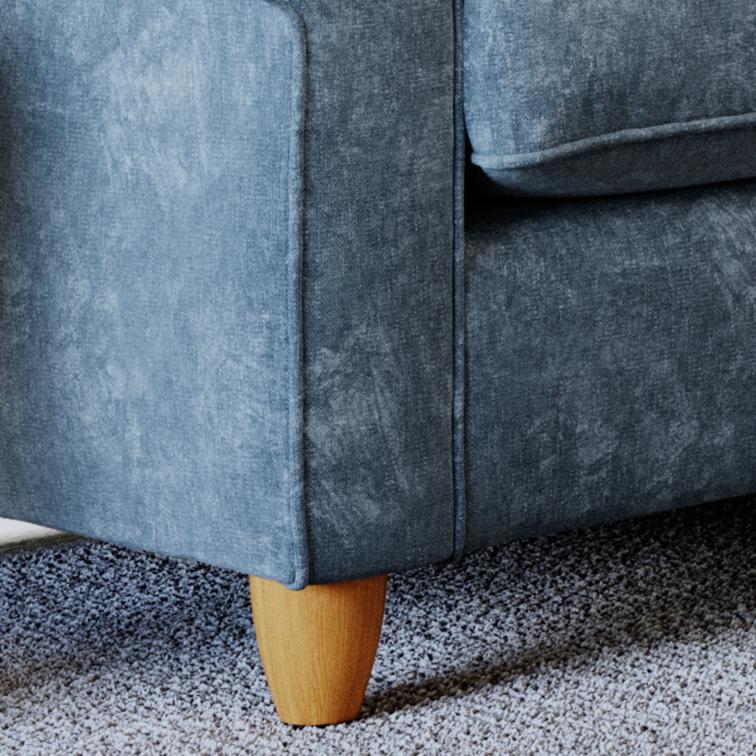 Model 33 1-Seater Sofa – Comfortable Single Chair with 8 Color Variations