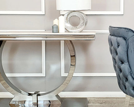 Arriana Console