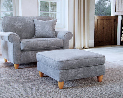 Model 33 1-Seater Sofa – Comfortable Single Chair with 8 Color Variations