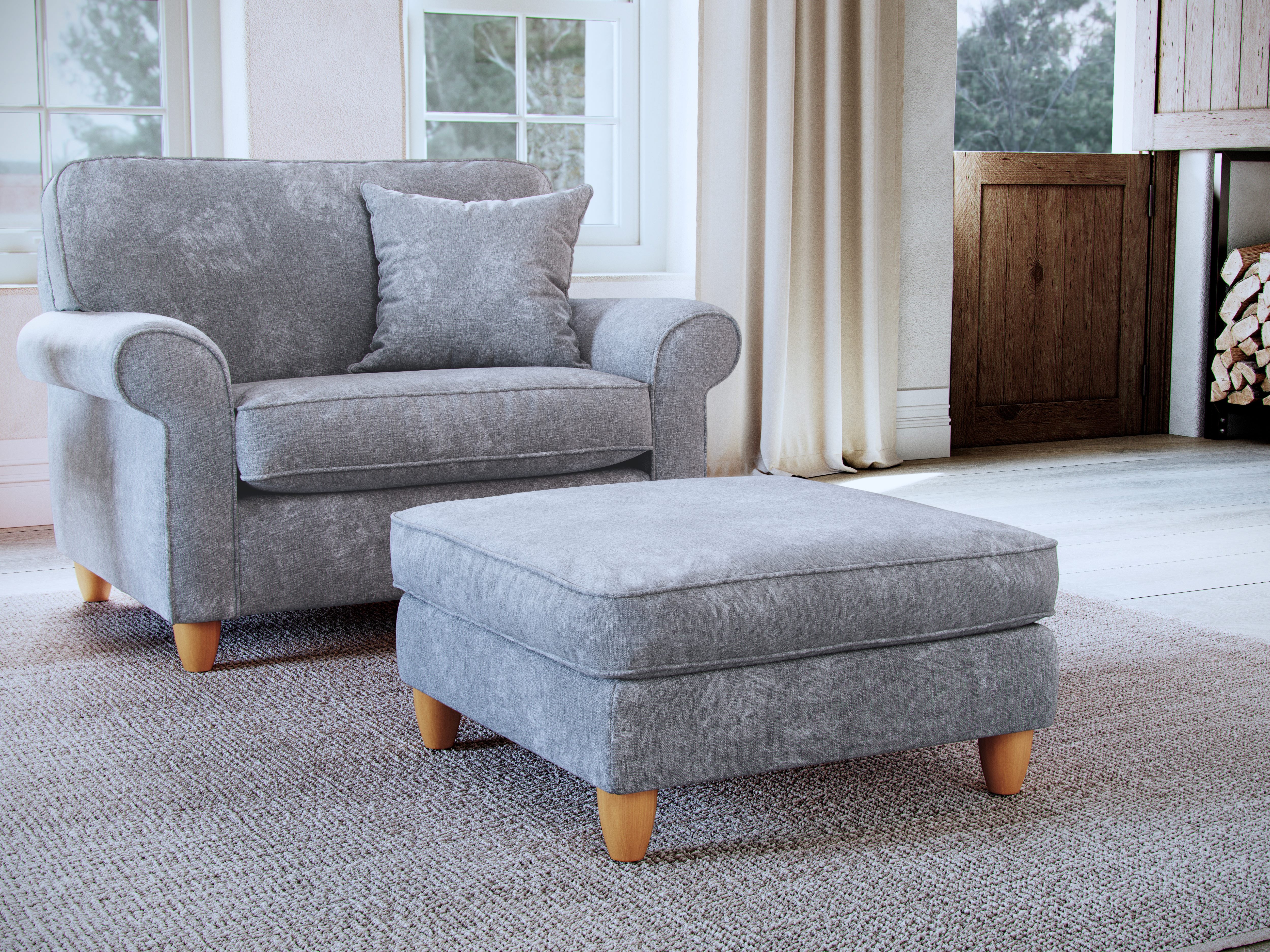 Model 33 1-Seater Sofa – Comfortable Single Chair with 8 Color Variations